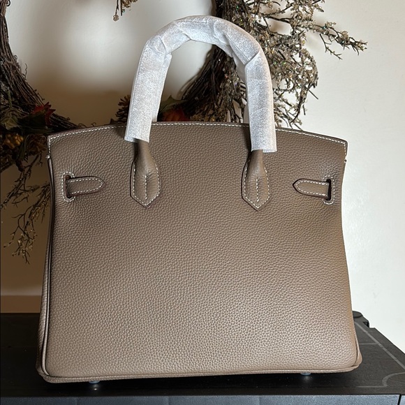 Genuine Leather khaki bag - Picture 3 of 9